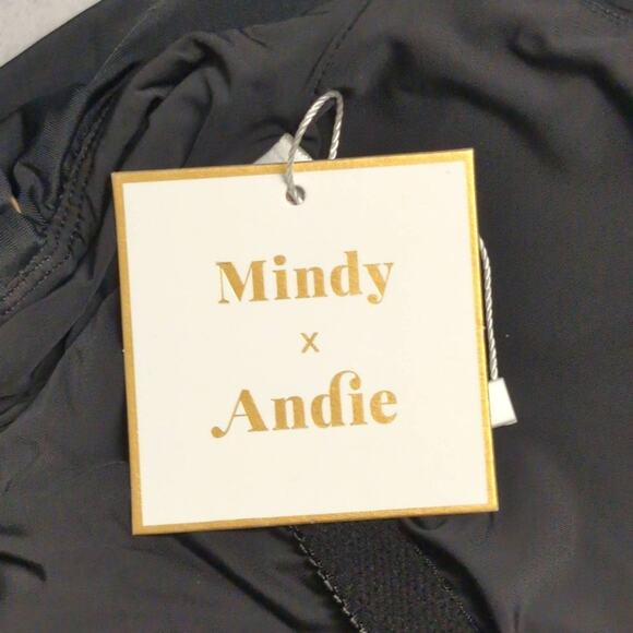 NWT Mindy X Andie Marco Black V-Neck Adjustable Straps One Piece Swimsuit MT - Picture 8 of 9